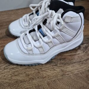 Nike Air Jordan 11 Retro "Legend Blue" "Columbia" Size 11c